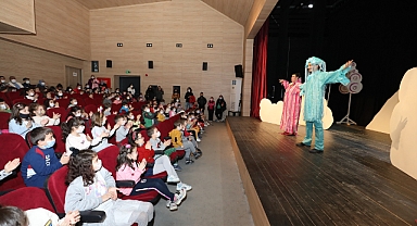 Başkan Arda’dan çocuklara tiyatro çağrısı