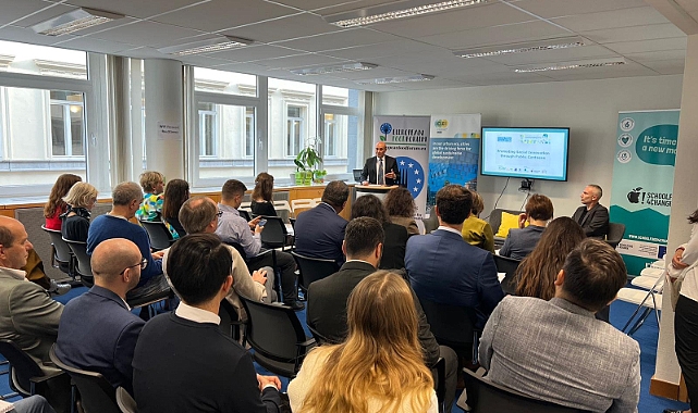 Başkan Soyer Brüksel'de İzmir'i anlattı