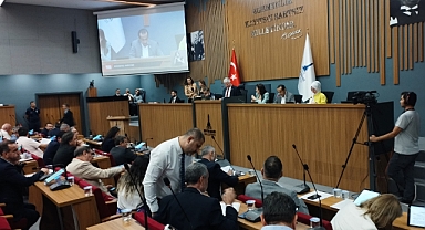 Büyükşehir Meclisi'nde 'çöp' tartışması!