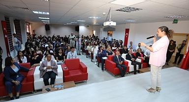 Ceritoğlu Sengel, üniversite öğrencilerine seslendi: Kapımız her zaman açık