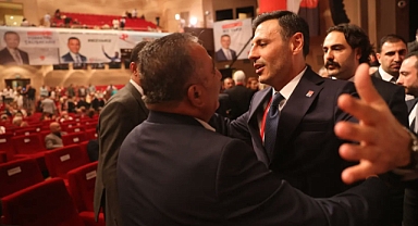 CHP İstanbul İl Başkanı belli oldu: Özgür Çelik kazandı