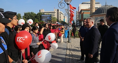 İzmir İl Milli Eğitim Müdürlüğü'nün, Cumhuriyet'in 100. Yıl kutlamalarına büyük ilgi