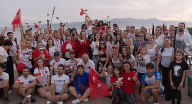 Karşıyaka’da 100. yıl coşkusu Körfez’e taşındı