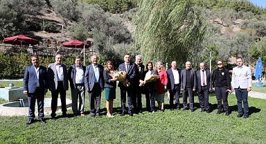 Narlıdere’de Muhtarlar Günü kutlandı