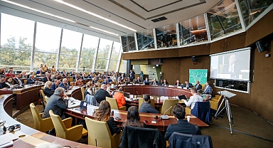 Oy birliği ile seçildi... Soyer, Avrupa'ya Başkan oldu