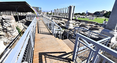 Turistler, Agora Ören Yeri'ndeki tarihe yakından tanıklık edecek