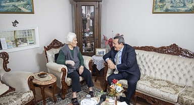 Başkan Batur 24 Kasım'da Yine Öğretmeninin Yanında