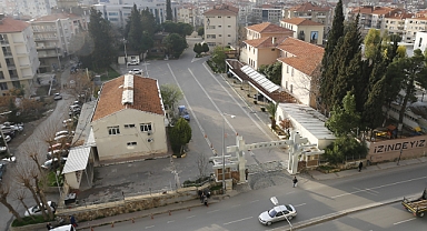 Başkan Batur'dan 'eski jandarma alanı' için acil boşaltılsın çağrısı!