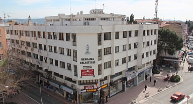 Bergama'da 'aday adaylık' kulisleri... Kimlerin ismi geçiyor?