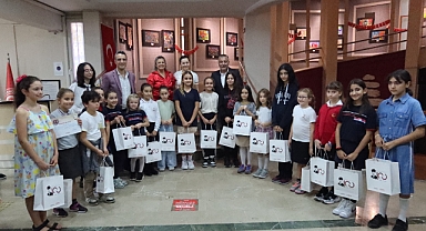 Bornova'da resimlerle 100. yıl coşkusu