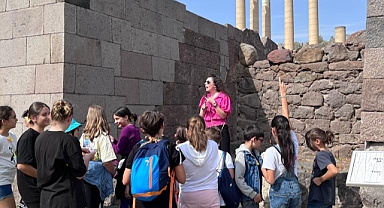 Bornovalı minikler oyunlarla tarihe yolculuk yaptı