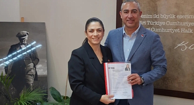 CHP’li Birgül Sural Üner, aday adaylığı dosyasını teslim etti!