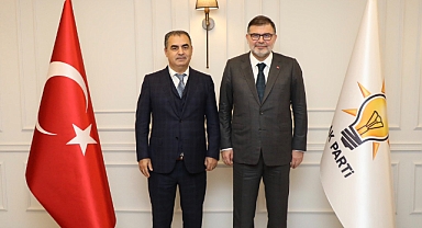 Eski milletvekili Aşlık, İzmir Büyükşehir adaylığı için yola çıktı!