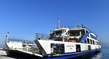 İzmir’de vapur seferlerine fırtına engeli!