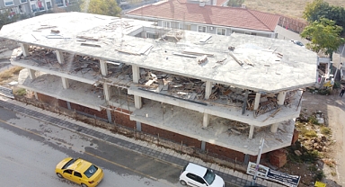 Menderes Cem Evi destek bekliyor