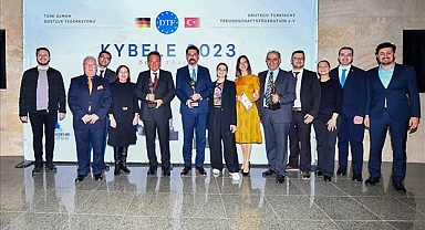 Alman-Türk Dostluk Federasyonu’ndan Başkan Soyer’e “Kültür Ödülü”