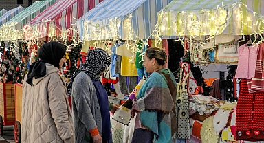  Bayraklılı kadınlardan ‘Yeni yıl kermesi