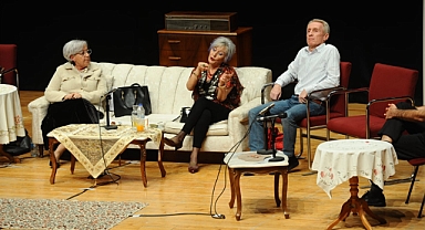  Bilge Çınarlar yeni oyunuyla sahnede