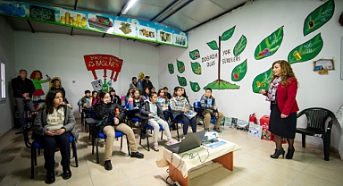 Bornova’da atıklar eşyaya dönüşüyor çevre bilinci yükseliyor