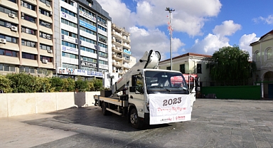 Bornova'ya 28 metrelik teleskopik platform aracı