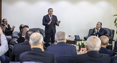 Esnaf da Başkan Batur’un yanında