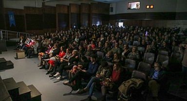 Kadın yazarlar ödüllerine kavuştu