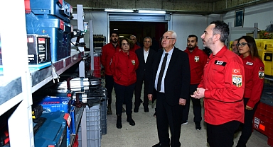 Karabağlar'da mahalle afet gönüllüleri eğitimi başladı