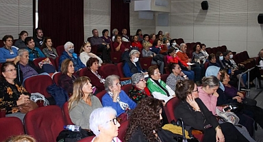 Karşıyaka’da sağlık söyleşileri devam ediyor, yurttaşlar bilinçleniyor