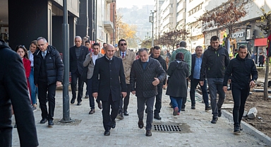  Kemeraltı’nın ana caddeleri göz kamaştıracak