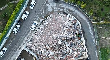 Narlıdere'de, kaçak yapılarla mücadele sürüyor