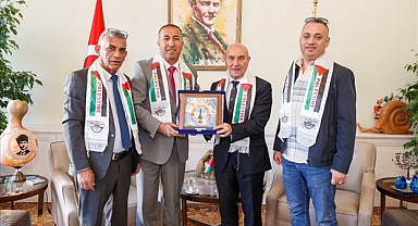 Soyer’e Filistin Yatta Belediyesi’nden ziyaret