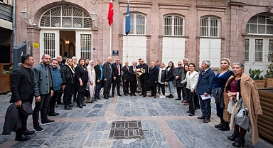  Soyer: “İzmir olarak bir ebru topluluğuyuz”