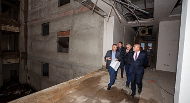 Üniversitelinin barınma sorununa Başkan Soyer’den neşter