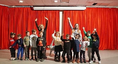 Çeşme Belediyesi’nden çocuklara Somestr hediyesi