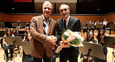 Çocuk Senfoni ve Cengiz Özkan’dan muhteşem konser 
