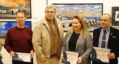  DEÜ'lü Akademisyenlerin 