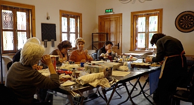 Efes Selçuk'ta kadınlar sanatla güçleniyor!