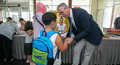 Gaziemir’de zorluklar sosyal hizmetlerle aşılıyor