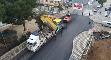 Menderes'te yoğun yol çalışması