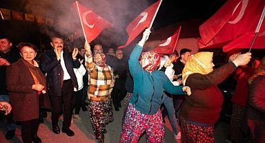 Başkan Kırgöz, 1200 araçlı konvoyla Deliktaş’ta seçim startını verdi