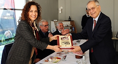 CHP Karşıyaka Adayı Ünsal’dan STK’lara 'dayanışma' mesajı