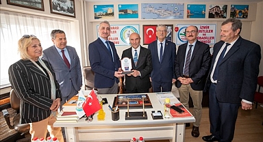 Başkan Soyer’den mübadillere ziyaret