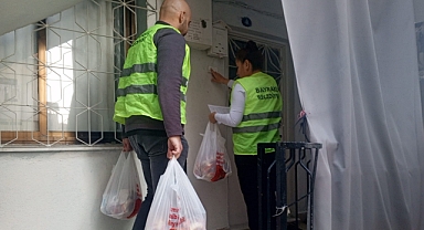 Bayraklı Belediyesinden 13 bin kişiye iftar paketi