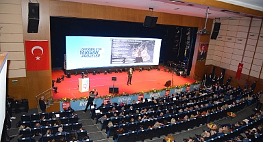 Bayraklı'nın adayı Önal projelerini açıkladı: Her hizmet vatandaş için olacak!
