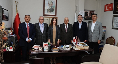 CHP Karşıyaka Adayı Ünsal’dan kahramanlara vefa ziyaretleri