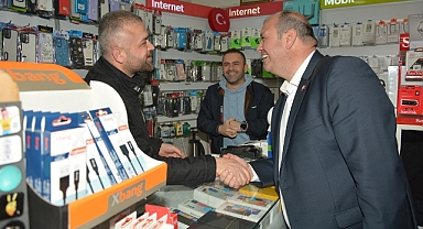 CHP’li Çiçek’ten esnafa ziyaret