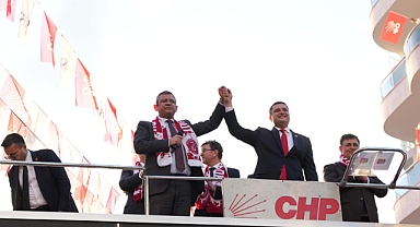 CHP Lideri Özel, Övünç Demir'i Torbalı halkına emanet etti