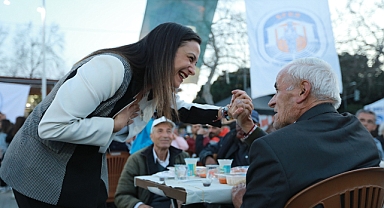 Efes Selçuk Belediyesi Ramazanın ilk iftarında paylaşmanın mutluluğunu yaşadı
