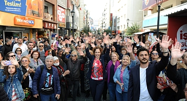 Karşıyaka adayı Ünsal: Karşıyaka Çarşı yeniden doğacak 