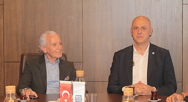  Ümit Özlale: İzmir sorunlar değil fırsatlar şehri olacak